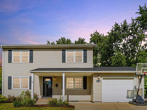 3rd image of 2821 Hillside Ct