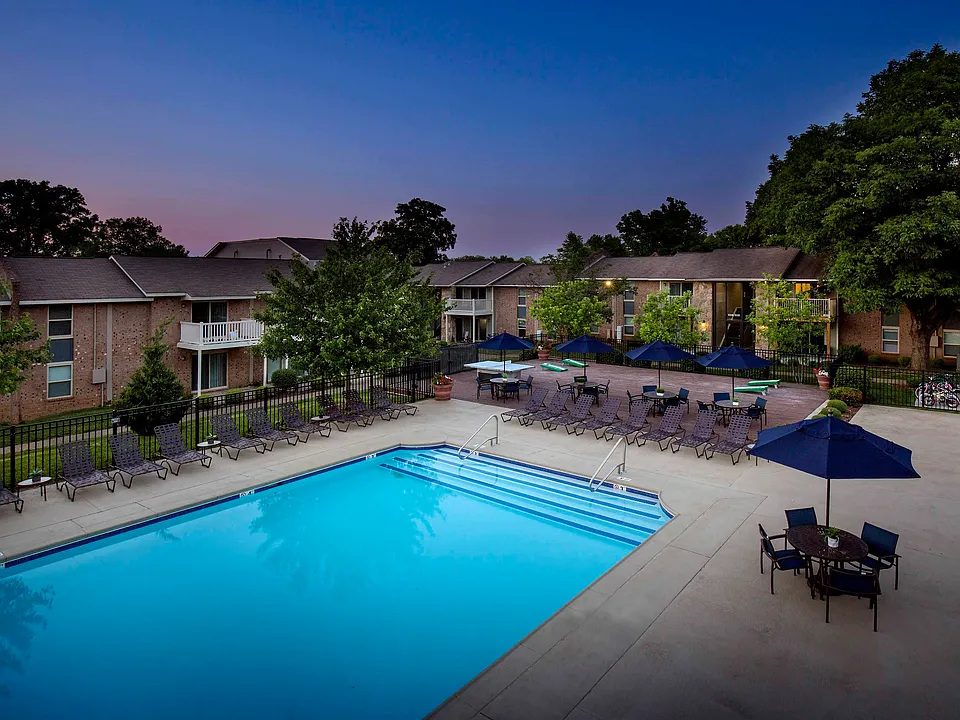 Plainview Apartments