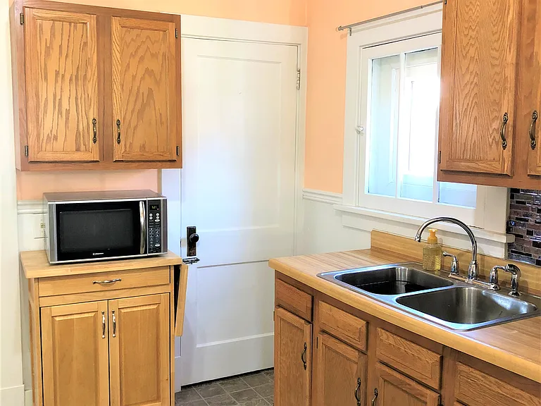 945 Highland Ave — Photo 6