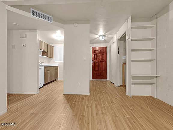 3rd image of 3956 S Evergreen Ave