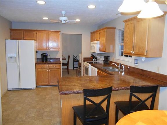 3rd image of 5776 Willowcove Dr
