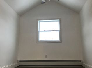 111 Main St, Winterport, ME 04496