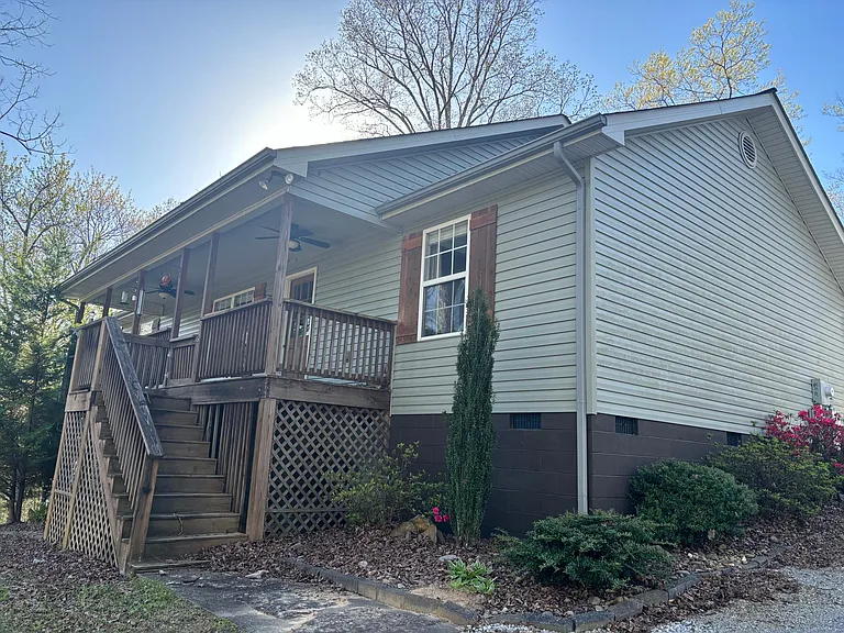 407 Soloman Hollow Rd — Photo 1
