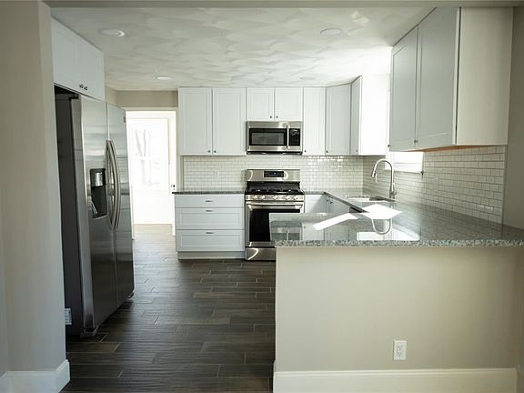 3rd image of 156 Hawthorne St