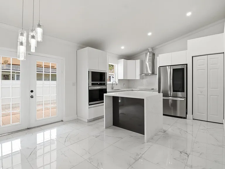 105 Vanessa St — Photo 11