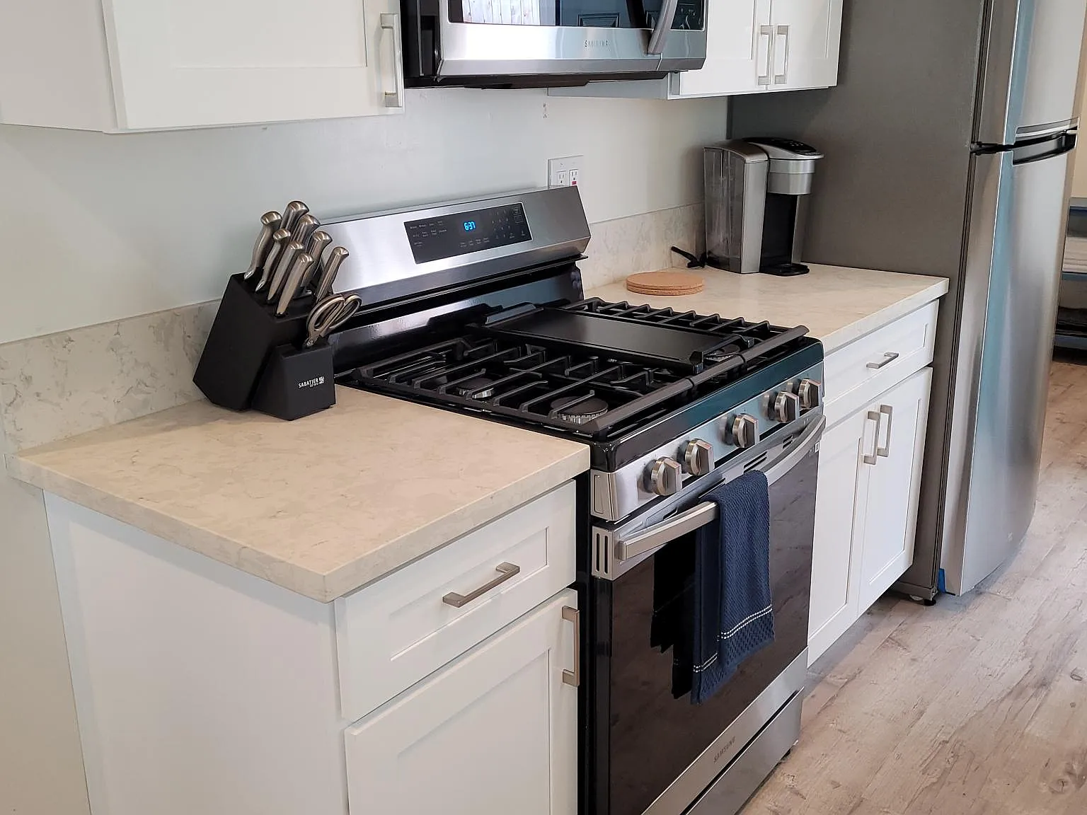 2 bed, 1200 sqft, $4,500 — Photo 4