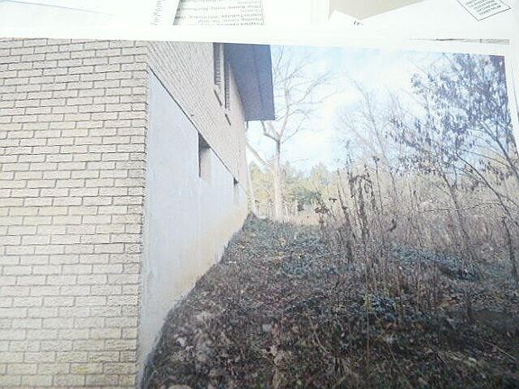 3rd image of 855 Camelot