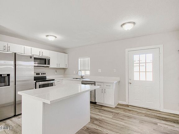 5th image of 18237 N 34TH Drive