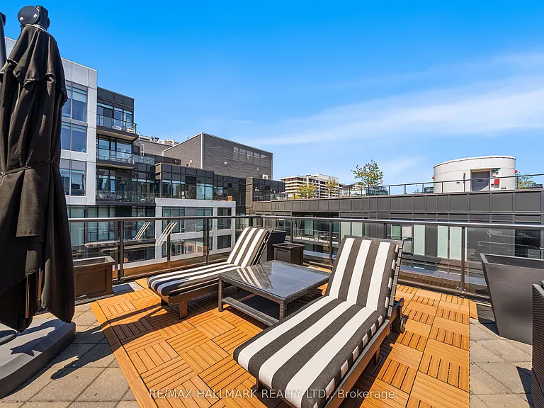560 Front St W #1105 — Photo 29