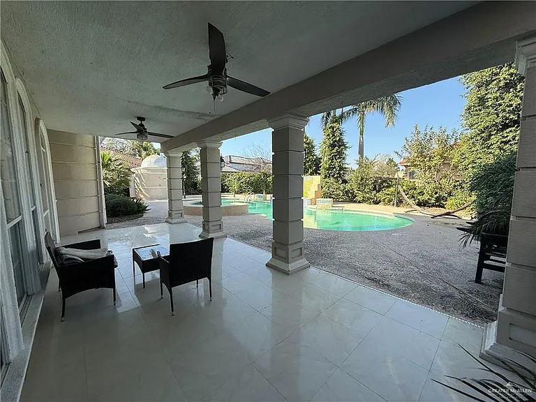 4004 El Jardin — Photo 9