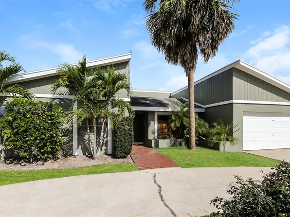 11647 Anhinga Dr, Wellington, FL 33414