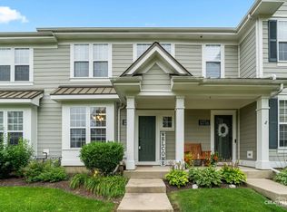 1275 Settlers Blvd UNIT B, Sugar Grove, IL 60554