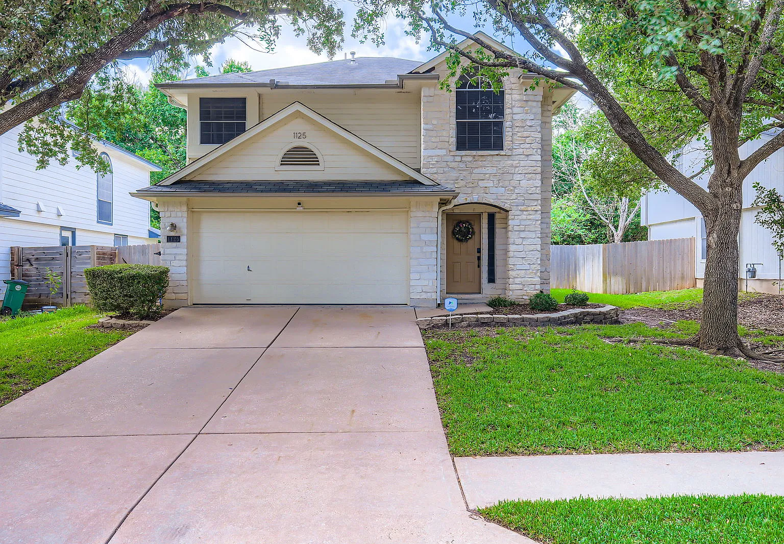 3 bed, 2.5 bath, 1986 sqft, $5,832 — Photo 1