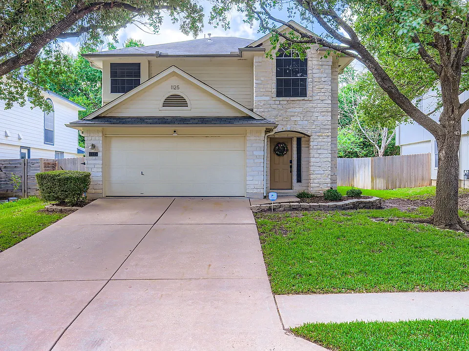 1125 Strickland Dr