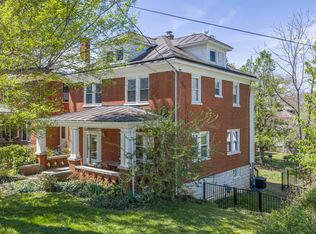 521 S Main St, Lexington, VA