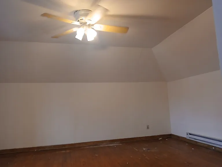419 Summit Ave — Photo 4