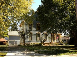 11006 N Woodstock St, Huntley, IL 60142