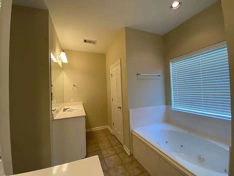 413 Lake Worth Dr — Photo 14