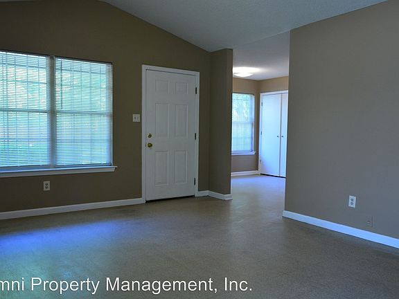 4th image of 3089 Douglass Ave
