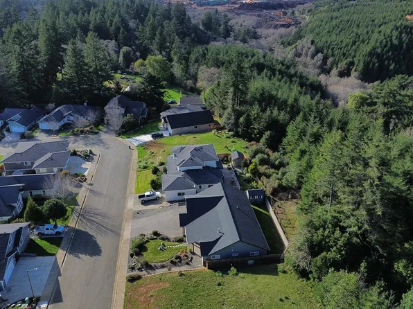 Vista Ridge Dr #12, Brookings, OR 97415