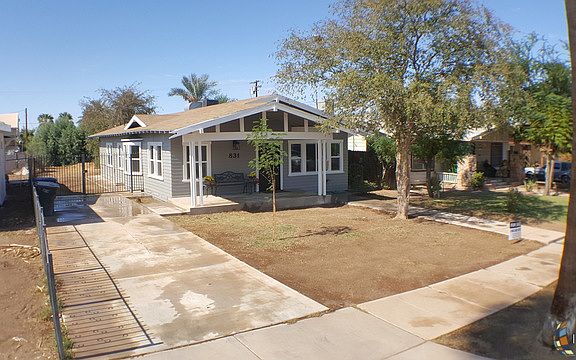 3rd image of 831 Heber Ave