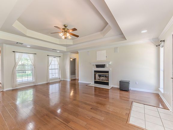 4th image of 115 Ashford Ln