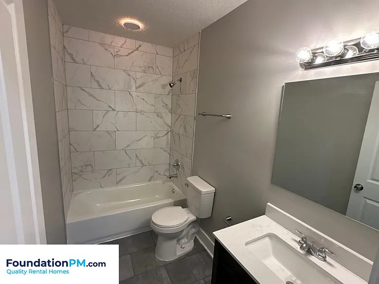 481 Lundee St — Photo 9