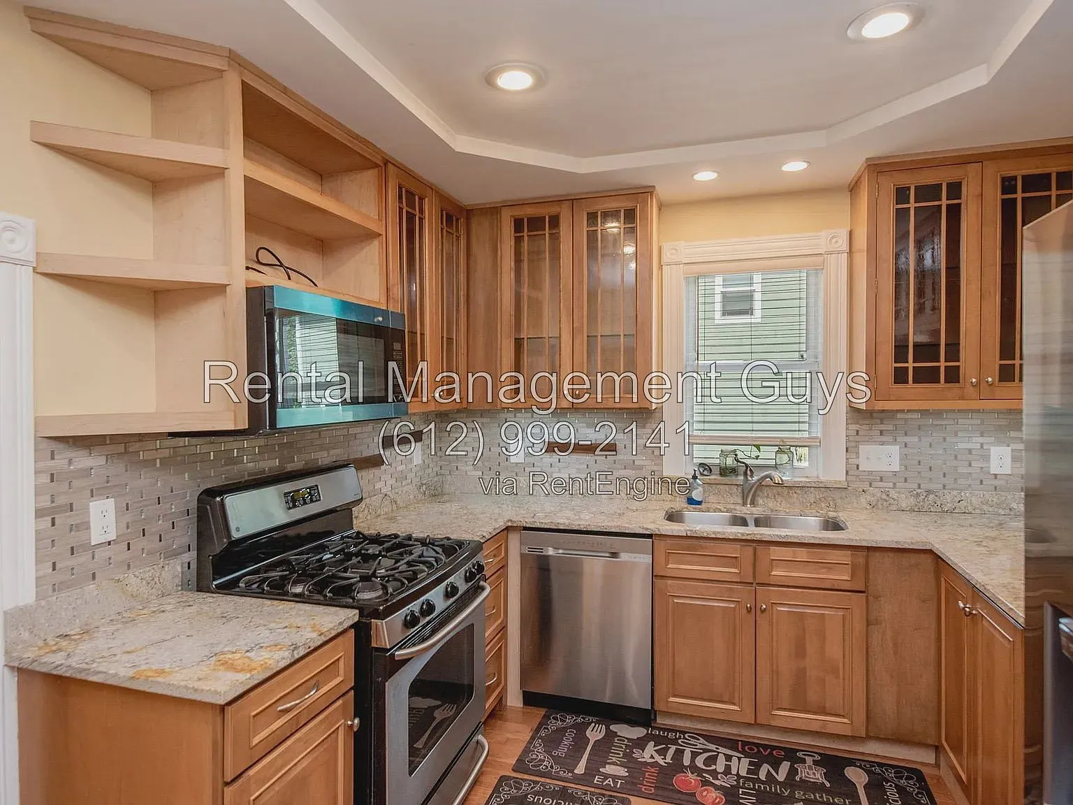 4 bed, 2.0 bath, 1784 sqft, $2,550 — Photo 2