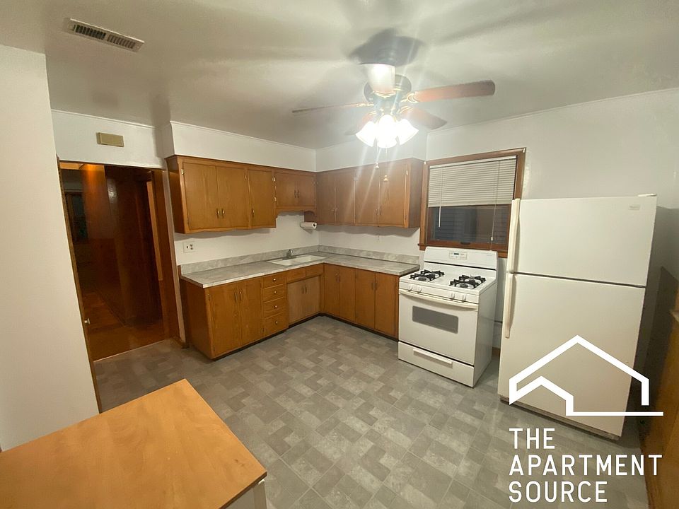 1st image of 3338 N Seeley Ave #2