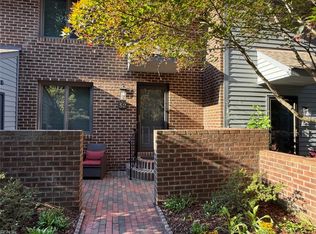 2133 S Henry St UNIT 52, Williamsburg, VA