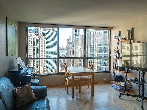 4th image of 405 N Wabash Ave Unit 1509