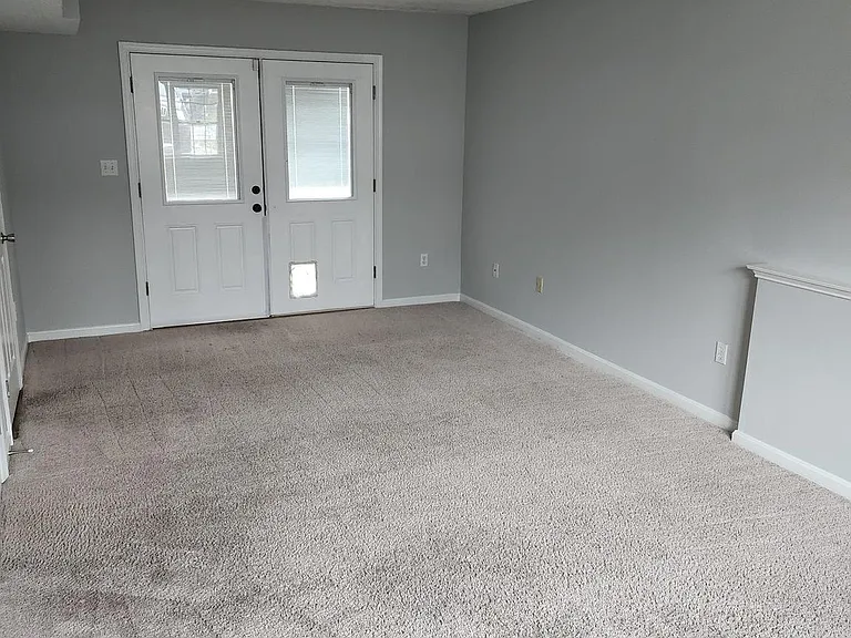 121 Deer Hill Ct — Photo 15