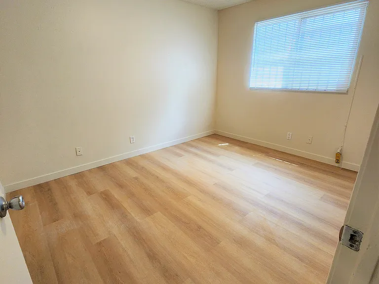 1630 S Gramercy Pl #1 — Photo 11