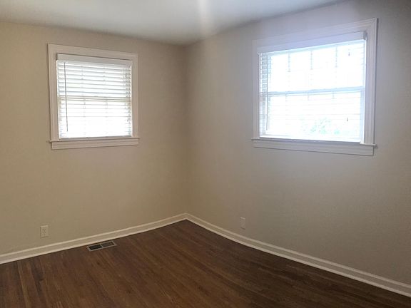 5th image of 625 Gibson Dr #B