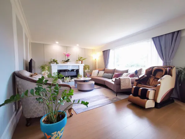 7460 Thormanby Cres, Richmond, BC V7C 4G3