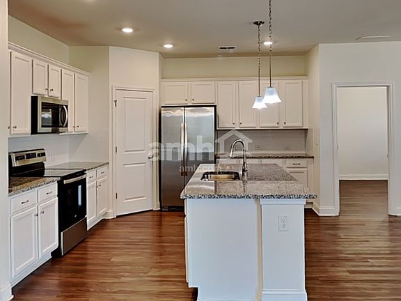 3rd image of 6206 Bridlewood Ln