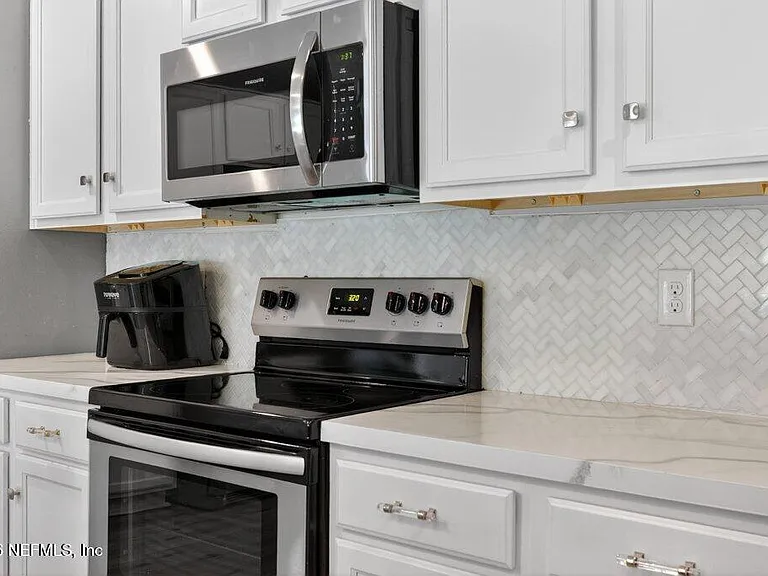 9099 Tahoe Ln — Photo 11