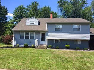 8 Ulysses Rd, Somerset, NJ 08873