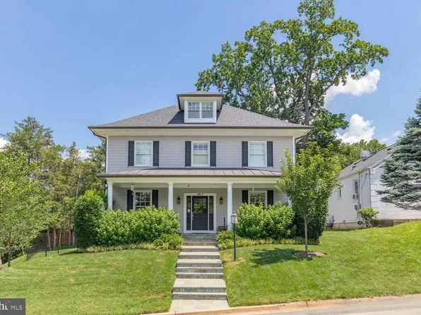 4917 Bayard Blvd, Bethesda, MD 20816