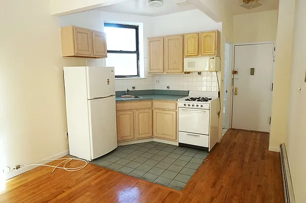 Rented by J Misrahi Realty Corp | media 8