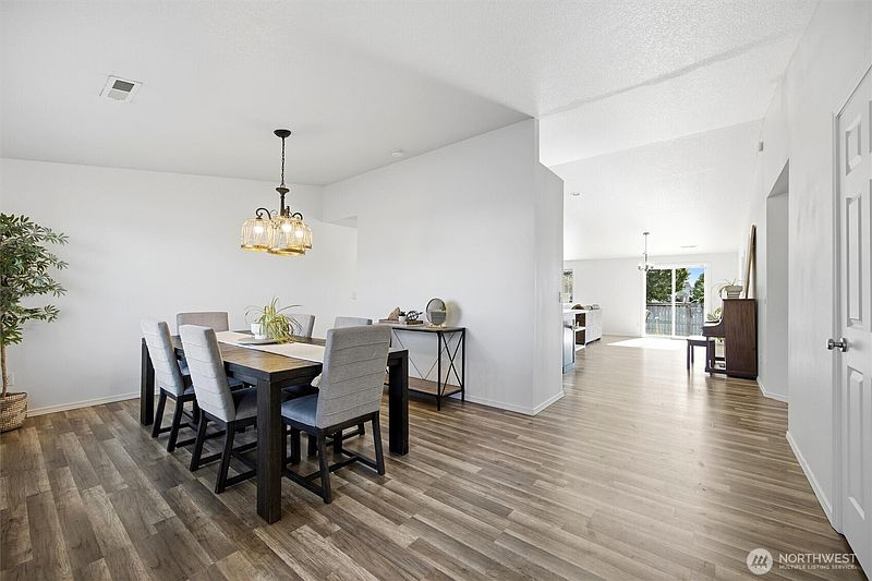 3rd image of 5211 Truman Lane