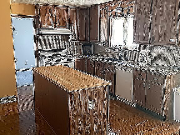 4th image of 924 Dravis St