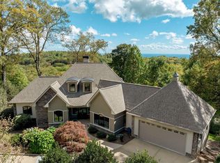 220 Yellowroot Ln, Landrum, SC 29356