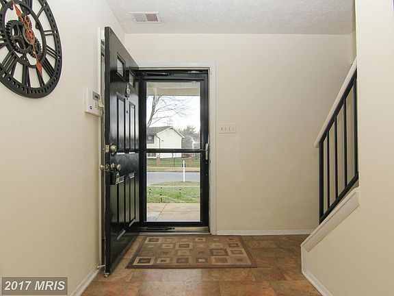 Front entrance foyer