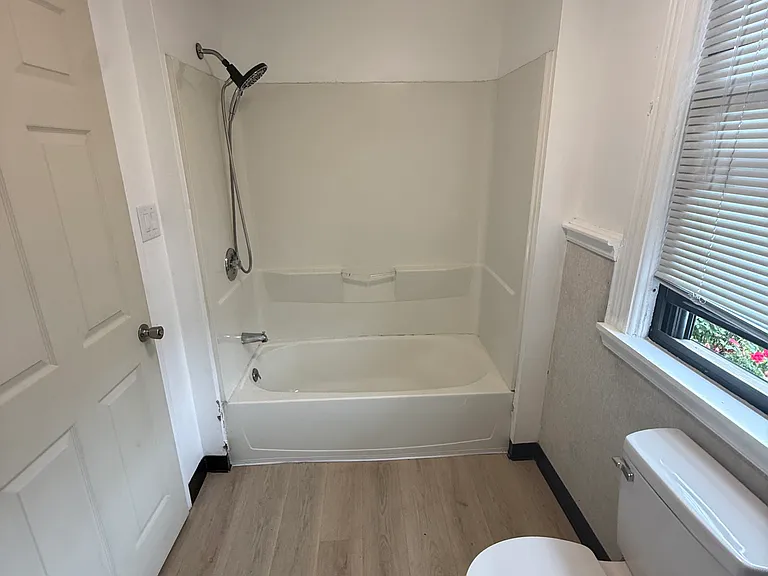 145-147 S Hyde Park Ave #1 — Photo 10