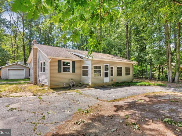 84 Roosevelt Ave, Franklinville, NJ 08322