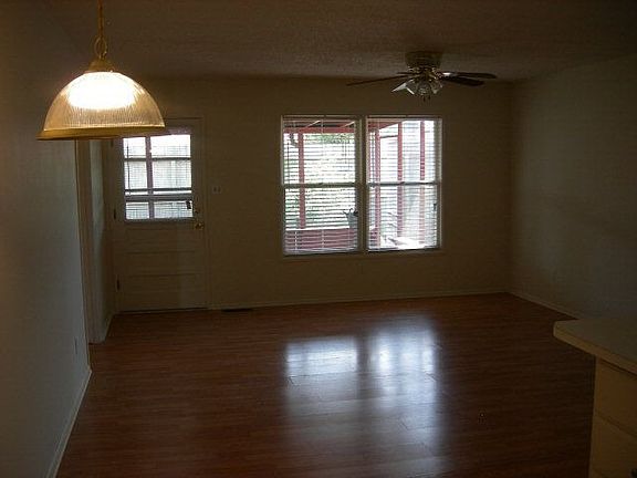 3rd image of 2614 Donerail Dr