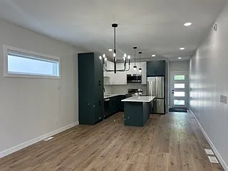 63 Lennox Ave — Photo 4