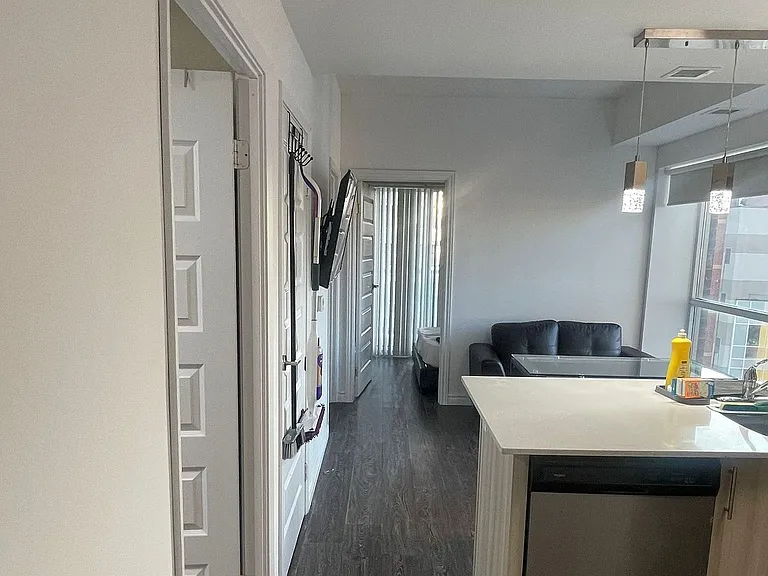 158 King St N #1206 — Photo 10