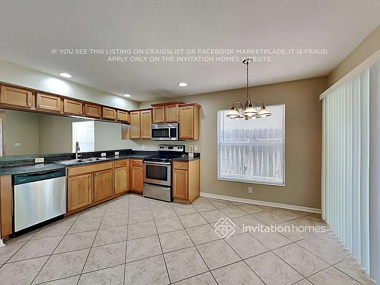 10327 Avelar Ridge Dr — Photo 4